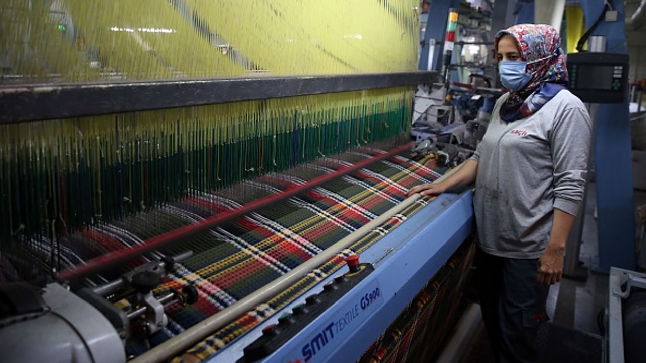 Salgında talebi katlanan battaniyede fabrikaları "yok satıyor"