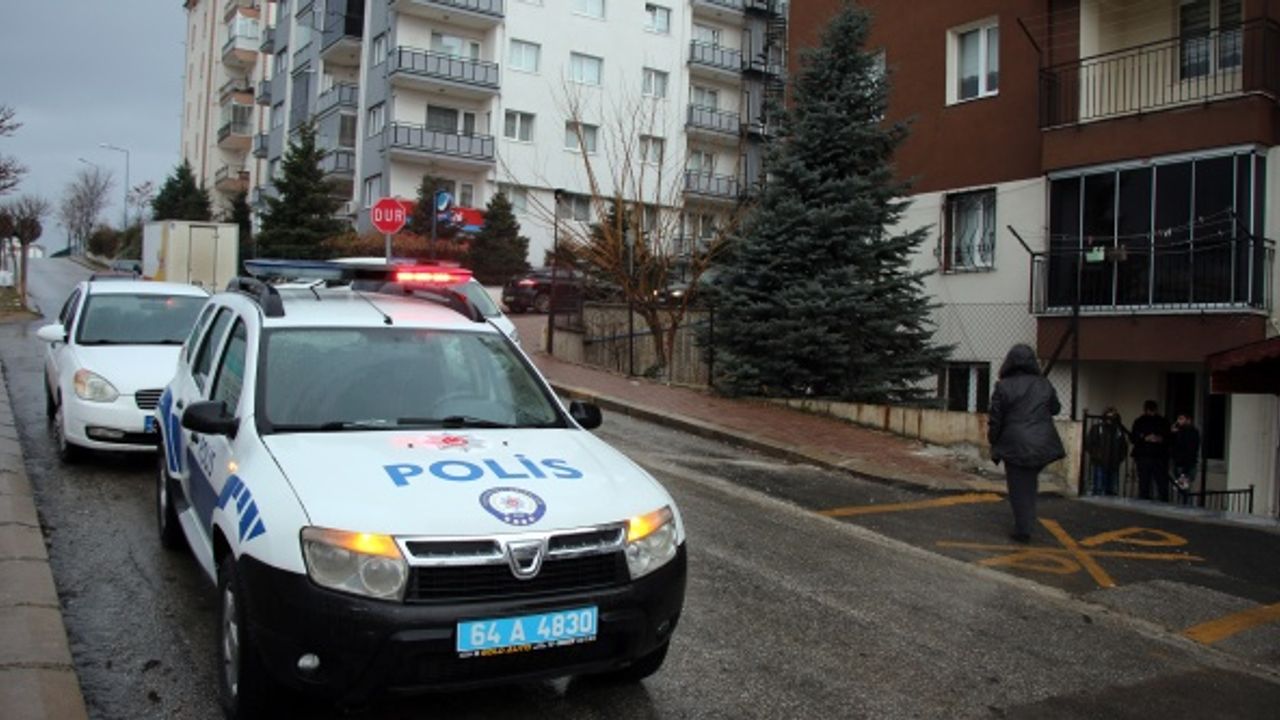 Uşak'ta misafirliğe gittiği evde av tüfeğiyle vurulan kişi ağır yaralandı