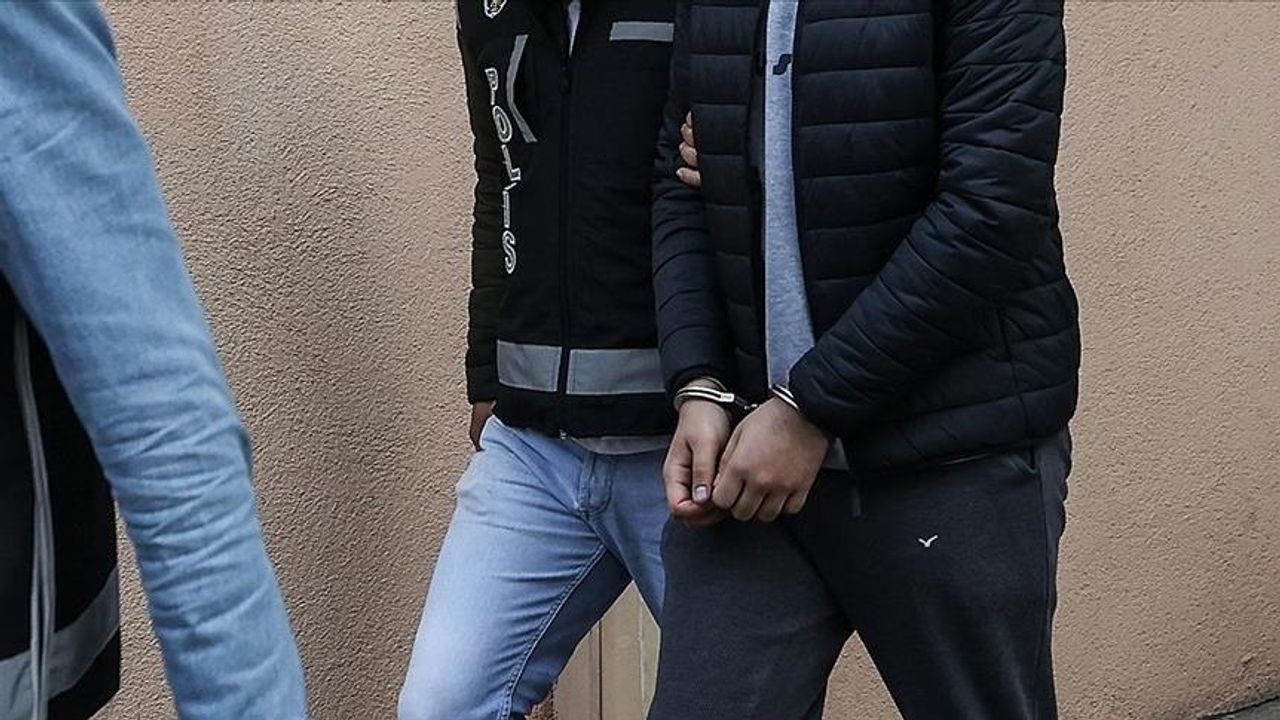 İzmir'de tefecilikten 4 kişi gözaltında