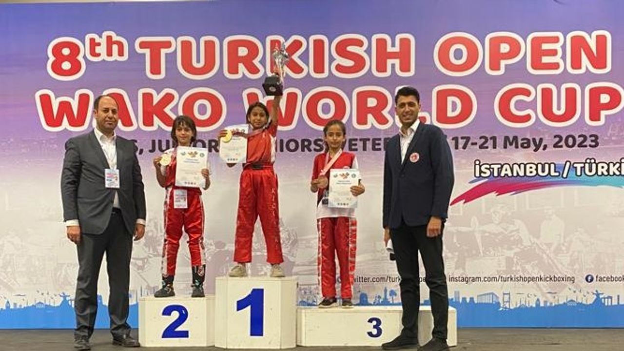 11 yaşındaki Fatma Çakal, Uşak’ı temsil ettiği turnuvada dünya ikincisi oldu