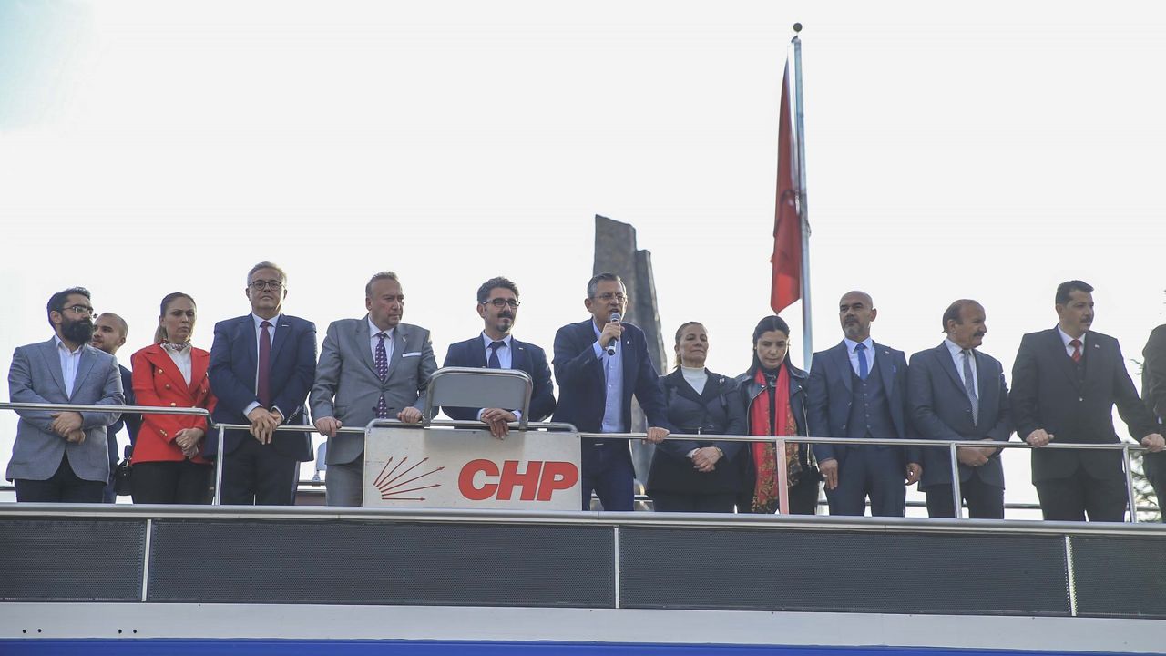 CHP Grup Başkanvekili Özel, Uşak'ta konuştu