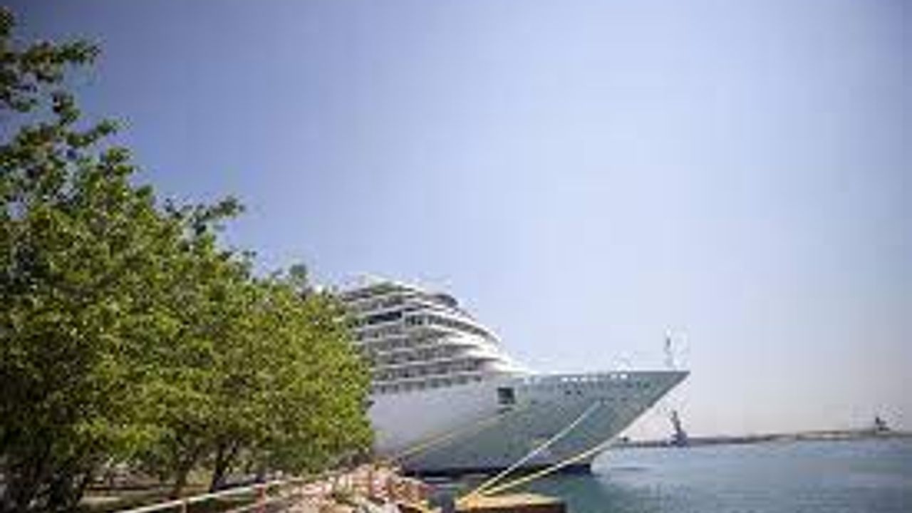 Bodrum Cruise Port'ta öğrencilere deniz turizmi ve liman tanıtımı yapıldı