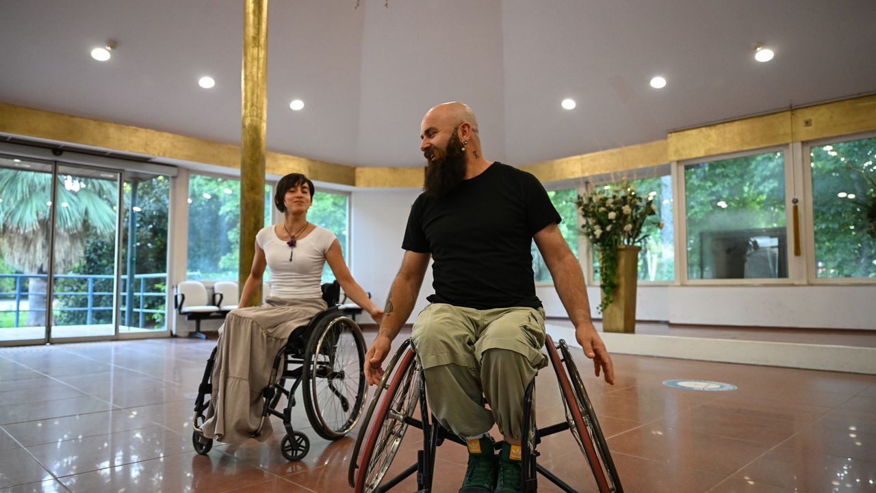 "Tekerlekli Sandalye Dans Projesi" 10. yılını kutluyor