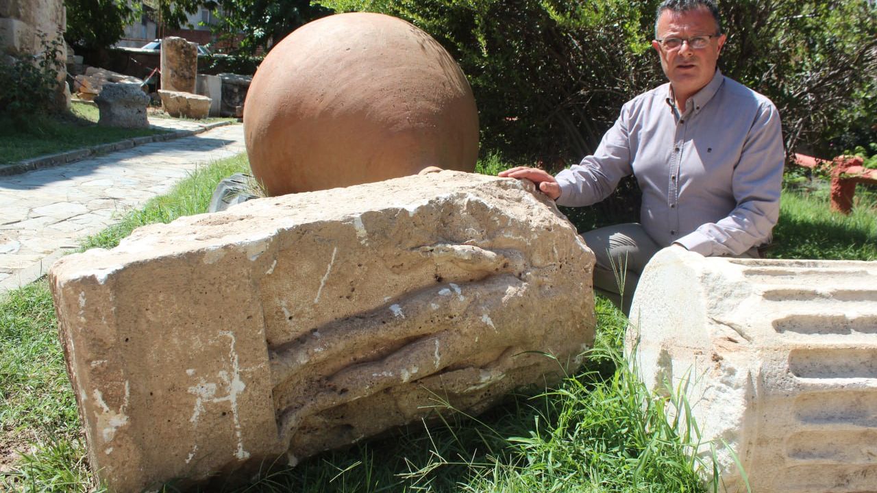 Altyapı çalışmaları sırasında bulunan kabartma heykel korumaya alındı
