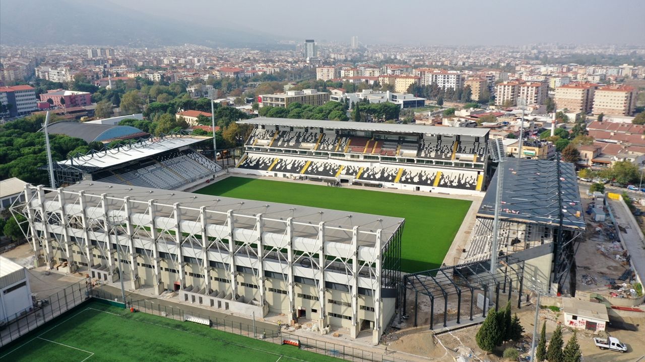 Manisa FK, gelecek ay Manisa 19 Mayıs Stadı'na geçmeyi planlıyor