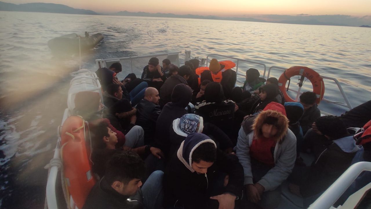 57 düzensiz göçmen kurtarıldı