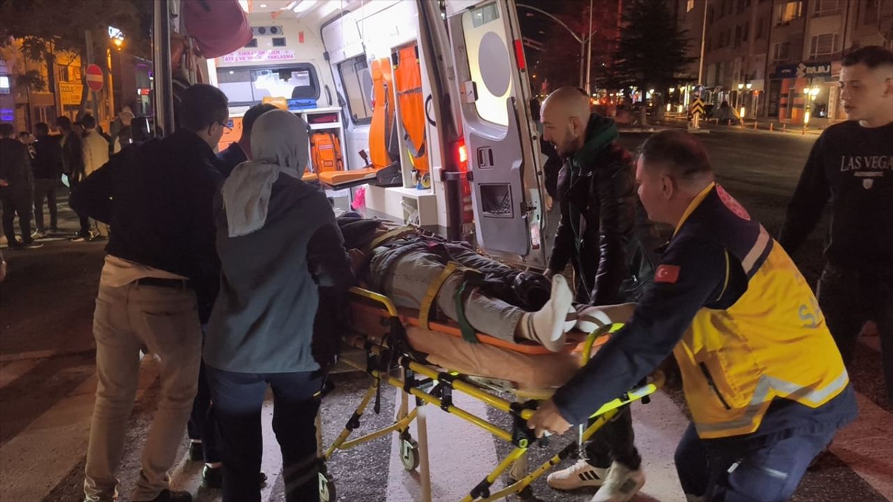 Kütahya'daki trafik kazasında 2 kişi yaralandı