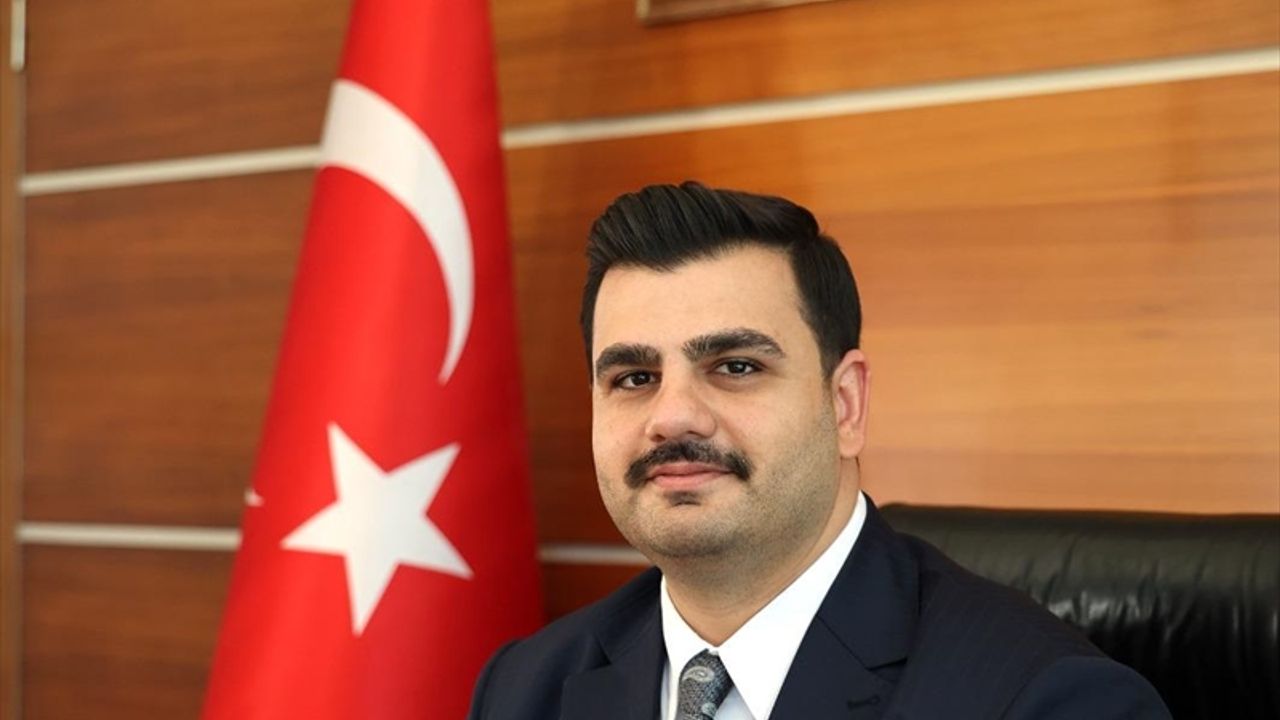 Eyyüp Kadir İnan, Foça'daki selin ardından yapılan çalışmalar hakkında bilgi verdi