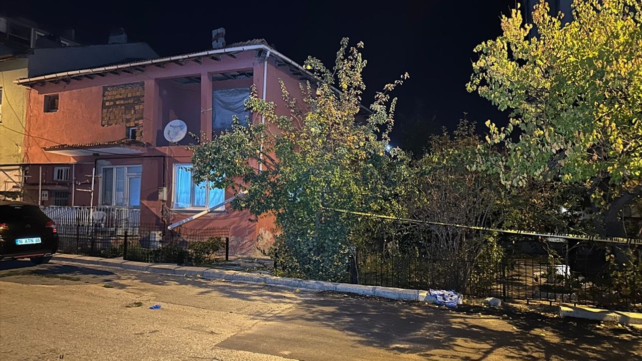 Uşak'ta babası, babaannesi ve komşusunu bıçaklayan zanlı, alkollün etkisinde kalmış!
