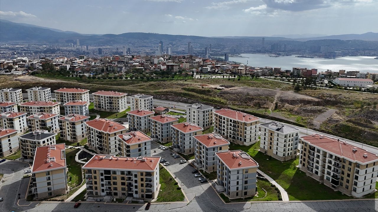 İzmir'de 117 kişinin canın yitip gittiği depremin üzerinden 5 yıl geçti