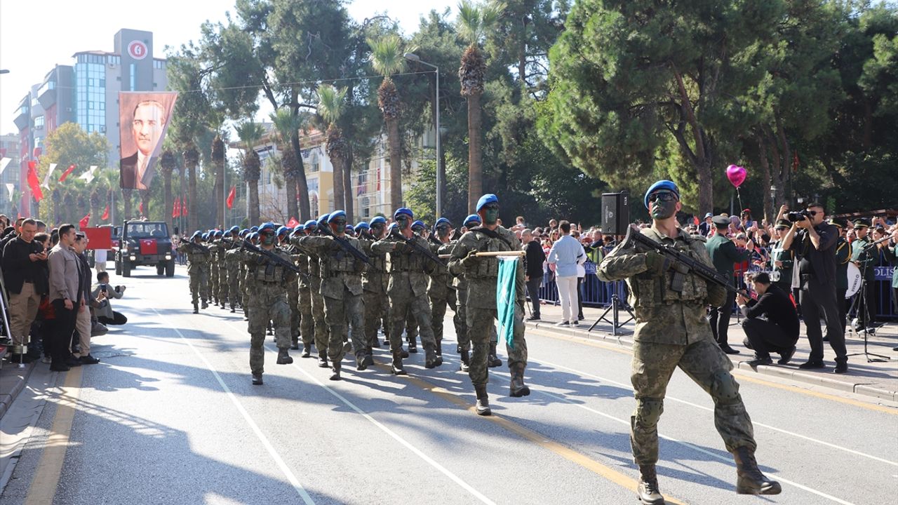 Denizli'de Cumhuriyet'in 102. yıl dönümü kutlanıyor