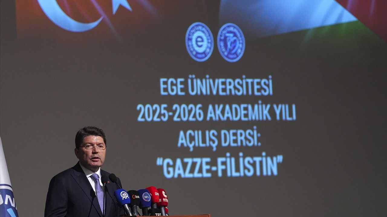 Ege Üniversitesi Akademik Yıl Açılış Töreni'nde Bakan Tunç konuştu