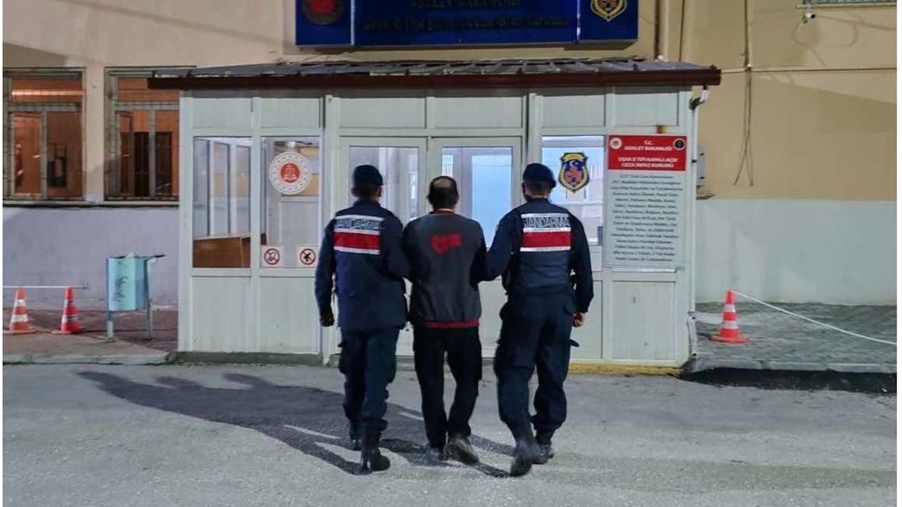 Uşak'ta Adliyeye sevk edilen 21 kişiden 8'i tutuklandı