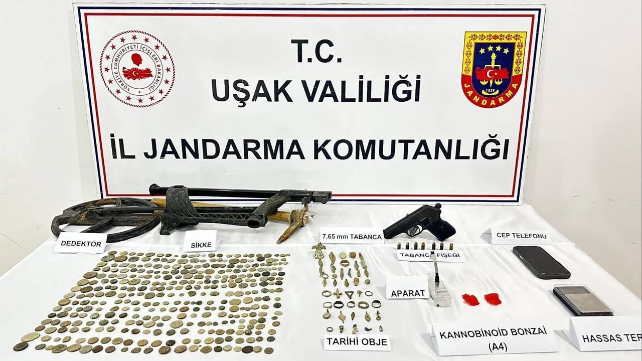 Uşak'ın Eşme ilçesi Kayalı köyündeki evden 320 adet Roma ve Bizans sikkesi çıktı