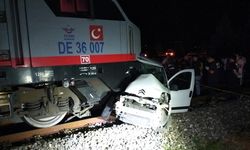 Uşak'ta hemzemin geçitte kaza: 2 ölü