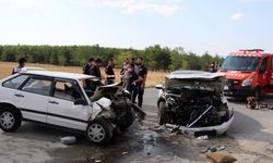 Uşak'ta iki otomobil çarpıştı: 1 ölü, 1 yaralı