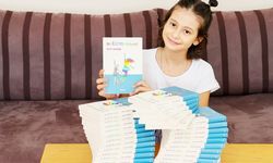 Kemik kanserini yenen 10 yaşındaki Uşaklı Ecrin, kitabını "mutlu son"la tamamladı