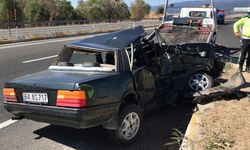 Uşak'ta kamyonla çarpışan otomobilin sürücüsü öldü
