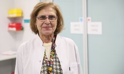 2 Kez Emekliliğini Erteleyen Doktor; Kalp Krizi Sonucu Vefat Etti
