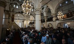 İzmir'de Ramazan Ayı'nın İlk Cuma Namazı