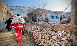 İran'da meydana gelen depremde 82 kişi yaralandı