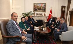 EİB Koordinatör Başkan Yardımcısı Uçak İzmir'e Gelen Azerbaycanlı Milletvekillerini Ağırladı