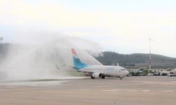 Luxair'in ilk uçuşu su takı ile karşılandı