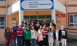 İzmir'de Jandarma 8 Okulda Siber Farkındalık Eğitimi Verdi