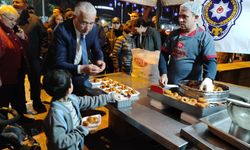 Aydın'da Polis Haftası nedeniyle lokma tatlısı dağıtıldı