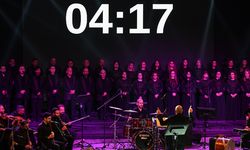 Depremde 7 Üyesini Kaybeden Koro İzmir'de Konser Verdi