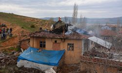 Uşak Banaz'da Çıkan Yangın Sonucu Ev Kullanılamaz Hale Geldi