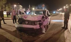 Kula'da Trafik Kazası; 3 Yaralı