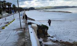 Çeşme'de dolu görsel şölen oluşturdu