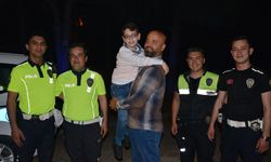Polis hayranı serebral palsili çocuğa polislerden sürpriz doğum günü