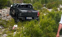 Eski Ekonomi Bakanı Nihat Zeybekci, trafik kazasında yaralandı