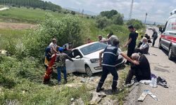 Trafik kazasında 2 kişi öldü, 4 kişi yaralandı