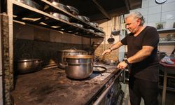 68 yıllık esnaf lokantasında yemekler kuzinede pişiyor