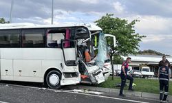 İşçileri taşıyan iki otobüsün karıştığı kazada 11 kişi yaralandı
