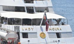 Lüks yat "Lady Moura"ya Bodrum'da yakıt ikmali yapıldı