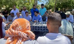 AK Parti'li İnan, Tire'de afetten etkilenen çiftçilerle bir araya geldi