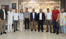Afyonkarahisar Belediye Başkanı Zeybek, basın birimi çalışanlarıyla bir araya geldi