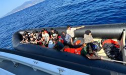 Geri itilen 14 düzensiz göçmen kurtarıldı, 50 göçmen yakalandı