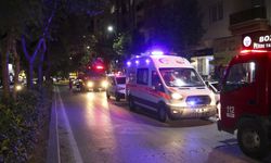 İzmir'de refüje çarpan otomobilin sürücüsü yaralandı