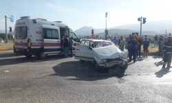 İki otomobilin çarpıştığı kazada iki kişi yaralandı