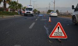 Refüje çarpan otomobildeki 4 kişi öldü, 1 kişi yaralandı