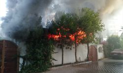 Otelin bahçesinde çıkan yangın zarara neden oldu