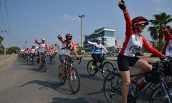 Büyük Taarruz Bisiklet Turu'na katılan bisikletçiler, Manisa'ya ulaştı