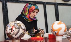 Futbol topu Manisalı kadınlara ek gelir kaynağı oldu