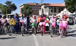 Afyonkarahisar'da "Süslü Kadınlar Bisiklet Turu" yapıldı