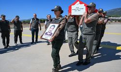 Baraj gölüne düşen helikopterde hayatını kaybedenlerin cenazeleri İzmir'den uğurlandı